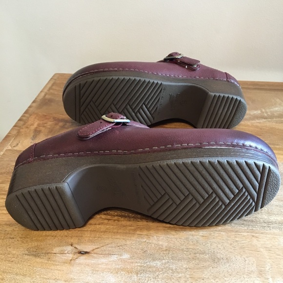 Dansko Berry clog - size 39 - burnished ruby - Picture 3 of 9